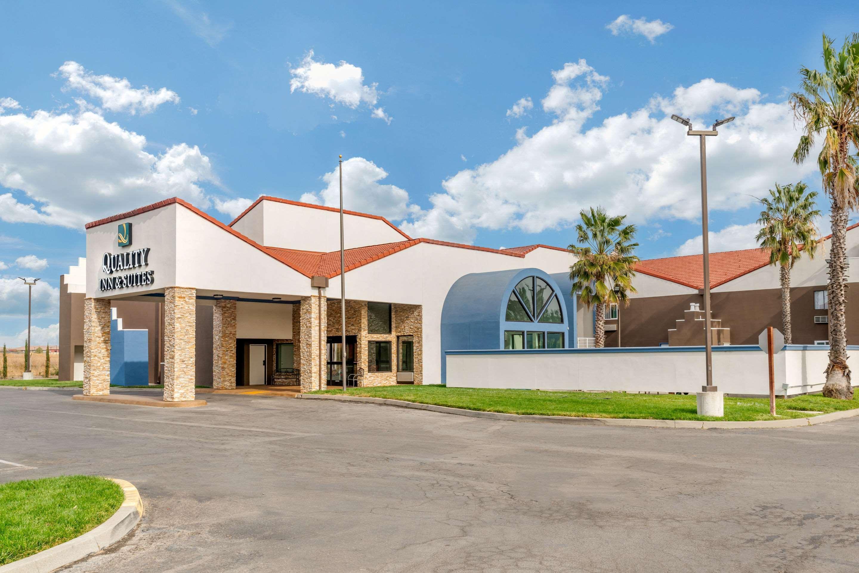 Quality Inn & Suites Vacaville Exterior photo